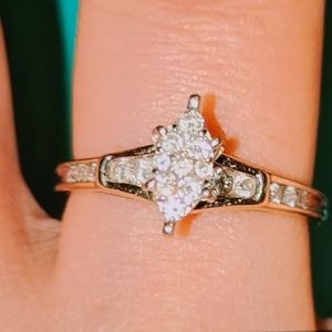 14k Authentic genuine diamonds ring